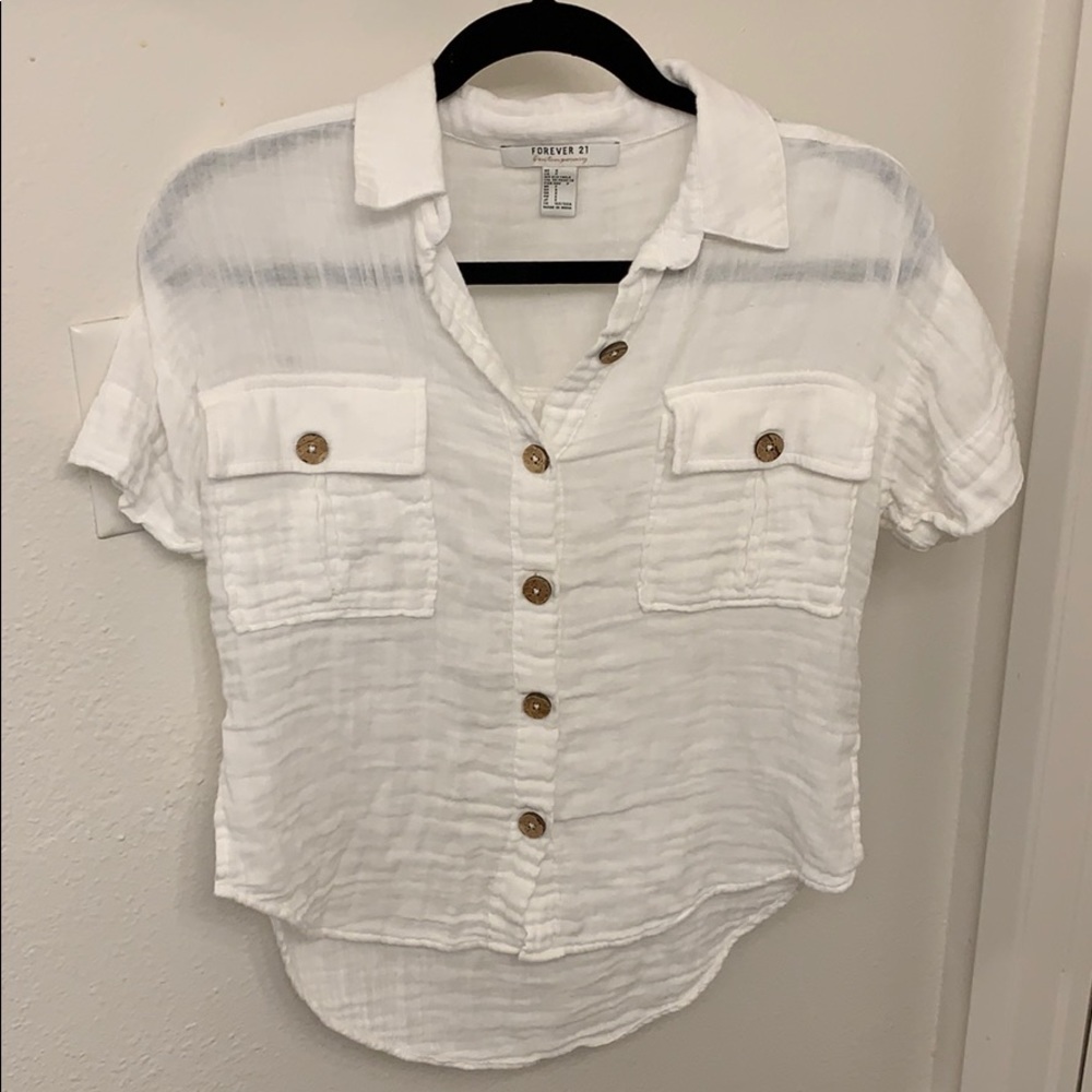 White linen short sleeved button up